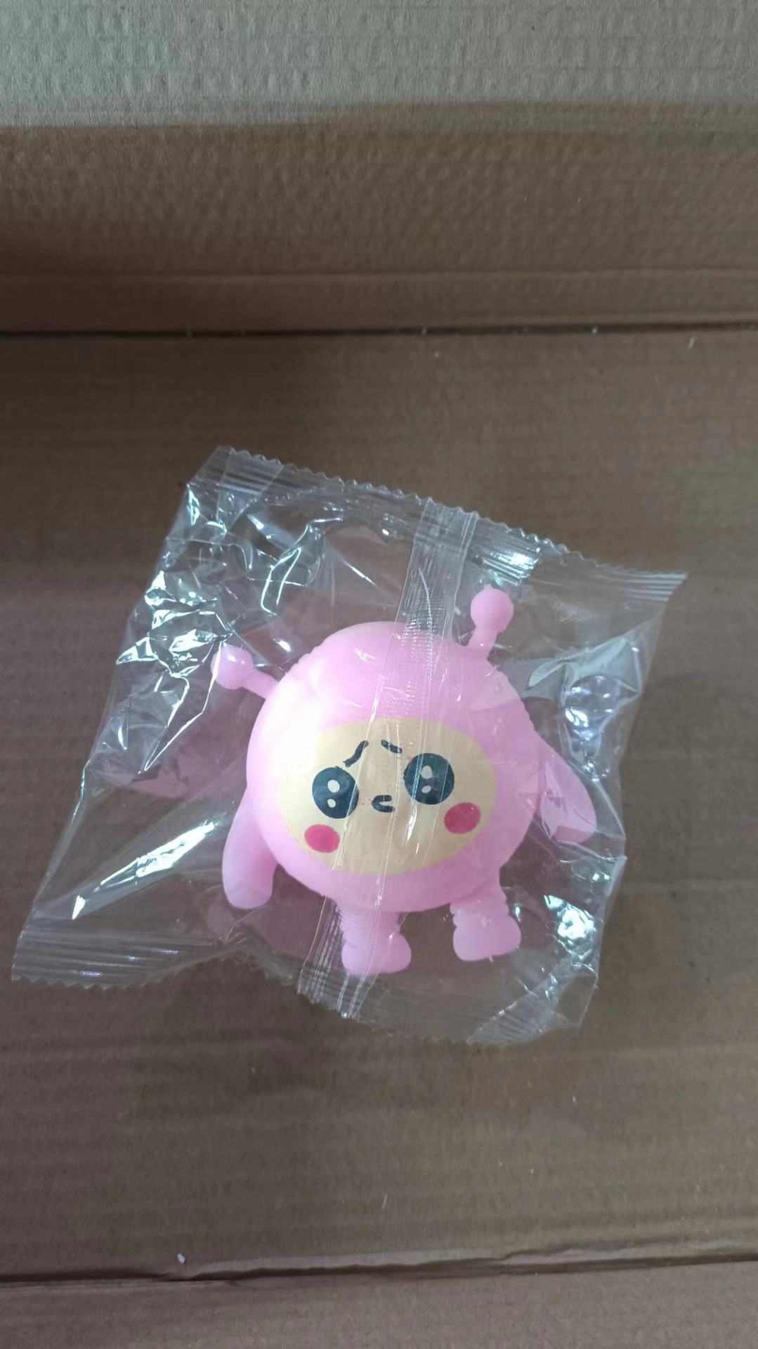 Small egg-shaped squishy toy-7x65cm-multicolor mix