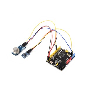 R7FA4 artı bir geliştirme kurulu, R7FA4M1AB3CFM dayalı, Arduino UNO R4 Minima ile uyumlu