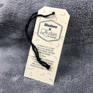 Etiqueta colgante de ropa personalizada, etiqueta colgante de cadena, etiquetas de ropa, papel para ropa, etiqueta colgante personalizada, diseño en relieve de Color - Product Image 4