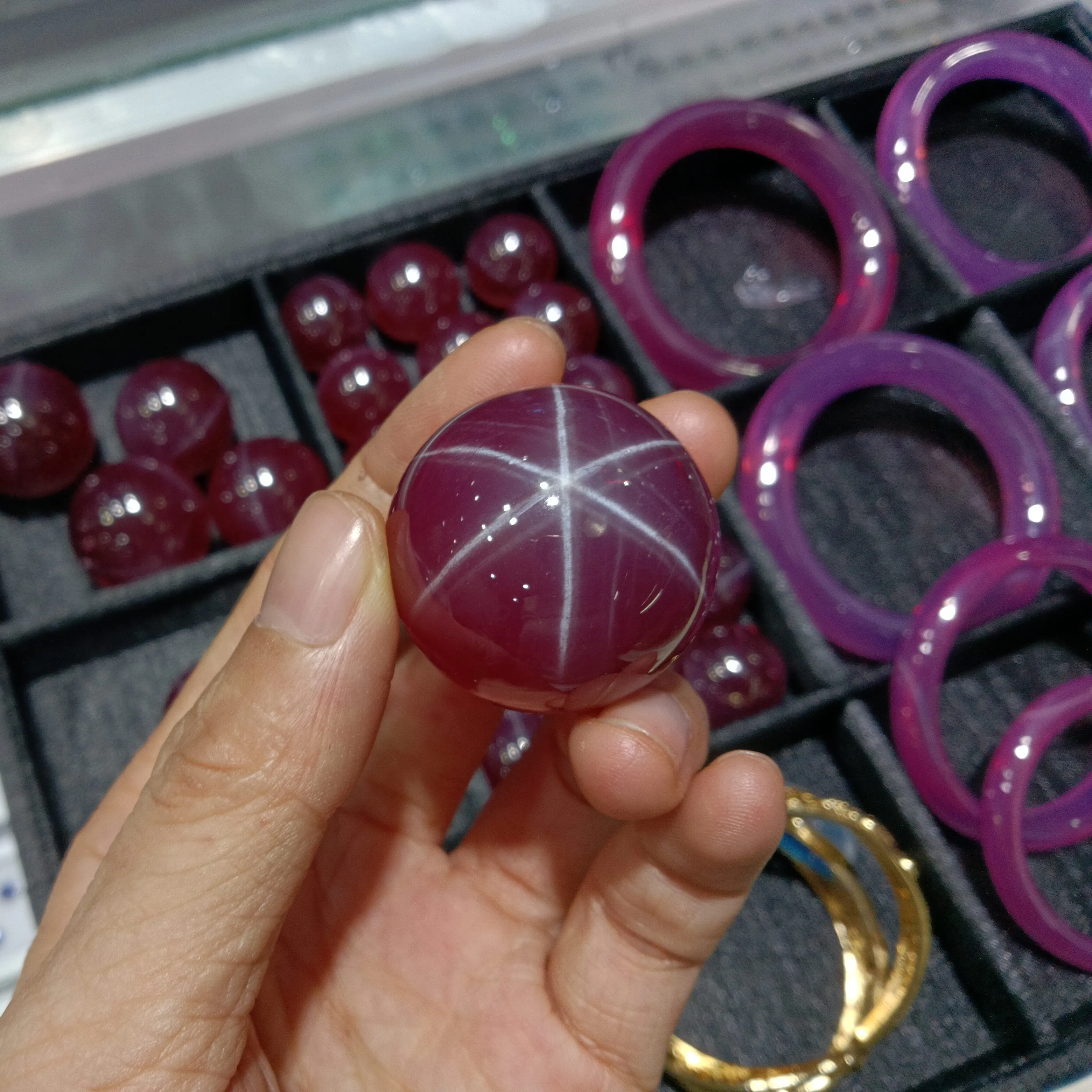 YZ Großhandel Six Line Star Ruby 5 #10-20mm Runde Kugel Perlen Glatte Cabochon Synthetic Corundum Star Ruby Armband