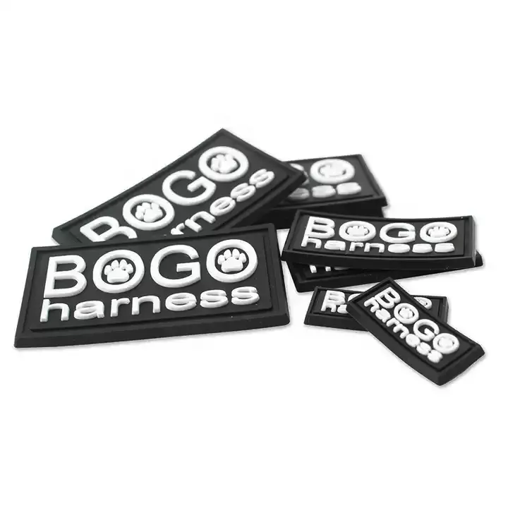 Insignias en relieve para coser, nombre privado personalizado, logotipo 3D, ropa, parches de goma de PVC suave, etiquetas para ropa