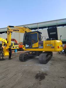 Mevcut orijinal Komatsu <span class=keywords><strong>PC200</strong></span> kullanılan paletli kazıcı yüksek iş verimliliği Komatsu <span class=keywords><strong>Pc200</strong></span> 20ton kazıcı ikinci el orta ekskavatör