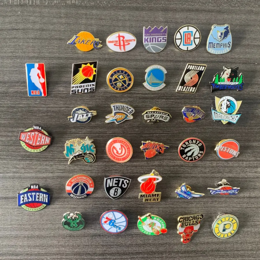 Wholesale NBA Basketball Team Pin RTS Basketball Fans metal lapel pin Enamel Metal Sports Iron Souvenir pins for caps