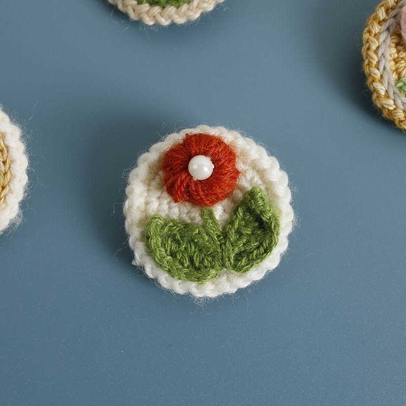 Broche disque bouffant blanc