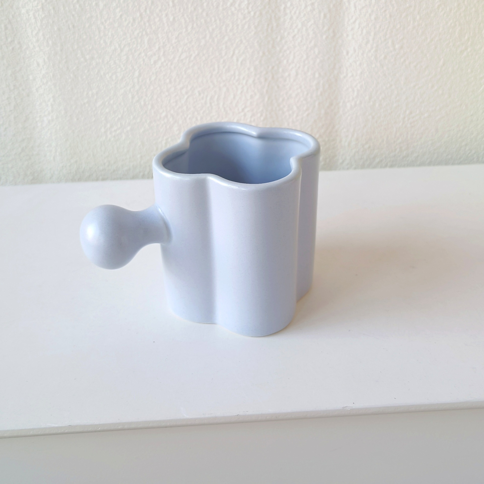 Tasse ronde violette