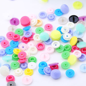 Botón a presión de plástico para bebés al por mayor, botón a presión redondo de color personalizado con logotipo personalizado, materiales respetuosos con el medio ambiente - Product Image 2