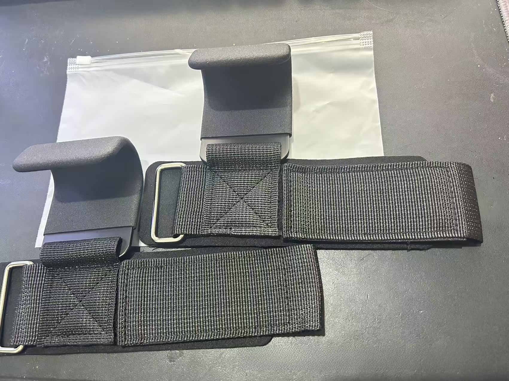 Black # Thickened coated steel plate hook [comes i