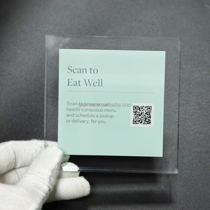 Formato personalizzato Logo quadrato chiaro codice QR stand trasparente acrilico blocco codice a barre
