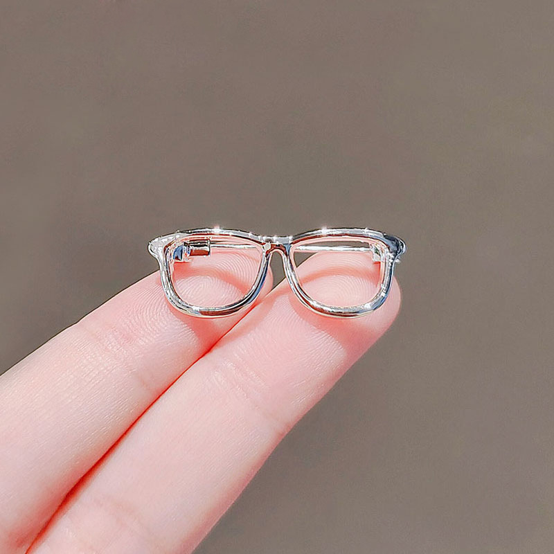 No. 13 silver glasses