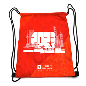 Mochila impermeable de poliéster 210D con cordón de nailon y logotipo personalizado - Product Image 4