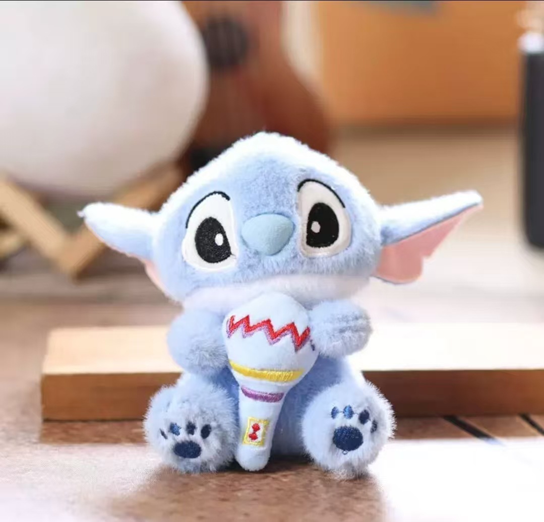 Stitch microphone-sitting