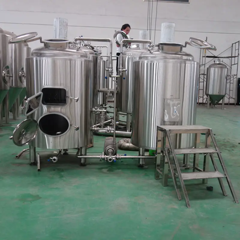 مصنع تخمير البيرة 600L 6HL 5BBL SUS304 جهاز تسخين بالبخار مزود بعصي