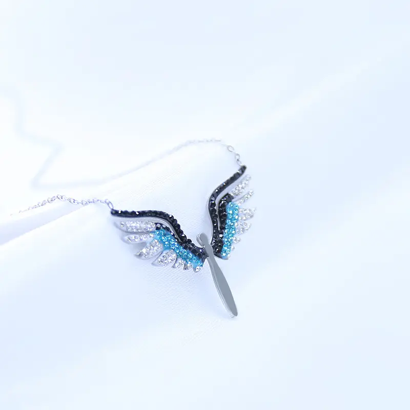 Collar de acero inoxidable con alas de Ángel para mujer, estilo Popular, cadena de clavícula de diamante estrellado, diseño de encanto