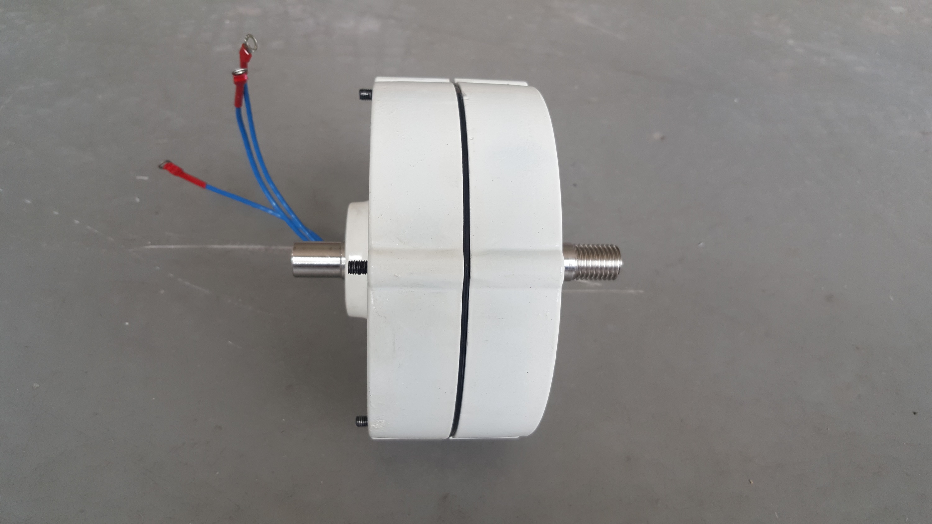 12V, deux arbres