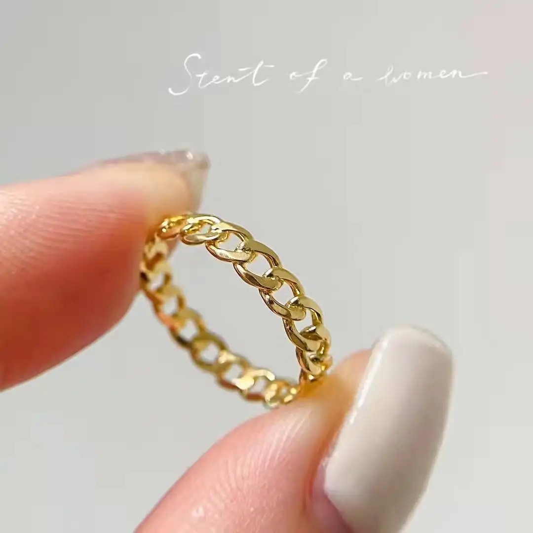 L'ultimo anello in oro massiccio 18 carati di NINE'S progetta un anello a catena cubana Hip-Hop in oro giallo 750 per regalo di natale per ragazze
