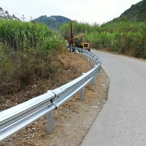 Özelleştirilmiş renkler boyutu galvanizli Quadrangular yol bariyeri çit C mesajları alüminyum plastik otoban korkuluğu trafik bariyerleri - Product Image 5