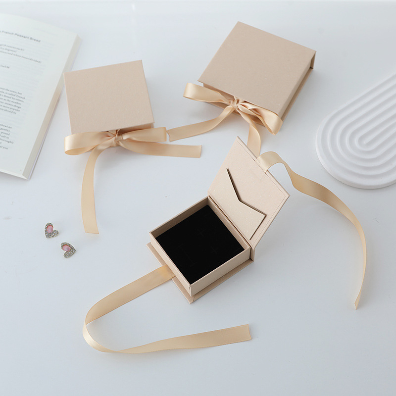 3pocket ribbon box