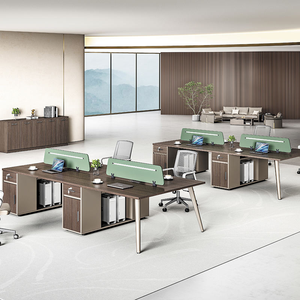 Estaciones DE TRABAJO modulares abiertas modernas para 4 personas Mesa de oficina de computadora de MDF económica con escritorio de personal de partición de metal - Product Image 4