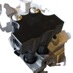 Cosmo13B-RE用のフル機能エンジニアリング燃料レールセット - Product Image 2