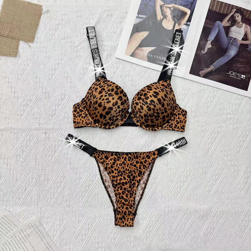 Small leopard print