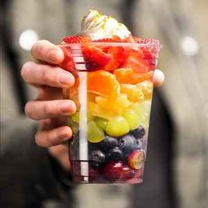 一次性1oz可生物降解迷你PLA部分杯，带平盖30毫升塑料品酒杯