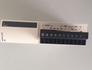 NUEVO Módulo de entrada analógica TM2AMI2HT Garantía de un año - Product Image 3