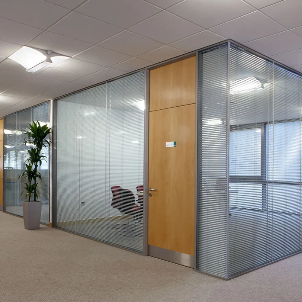 Индивидуальная офисная перегородка, алюминиевая рама, усиленное стекло, звукоизоляционный перегородка для комнаты, Офисная стеклянная перегородка для стен
