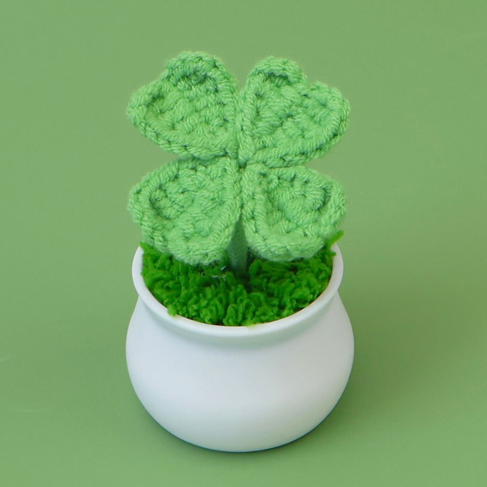 Single-branch four-leaf clover potted plant-bean green