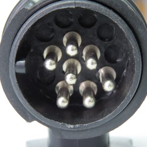 12 v 13 针至 7 针拖车插座适配器 CE 标准欧式型