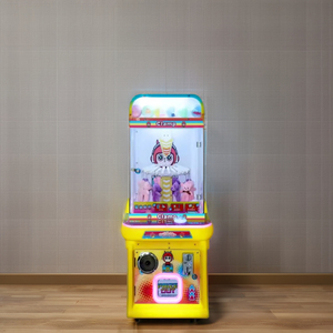 Mini máquina de arcade Juego de habilidad Máquina de arcade para niños que funciona con monedas Máquinas de juego con clip - Product Image 5