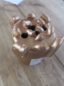 Fabrika 127mm düz üst PDC uçları karbür matris PDC matkap ucu için iyi sondaj erkek konu - Product Image 4