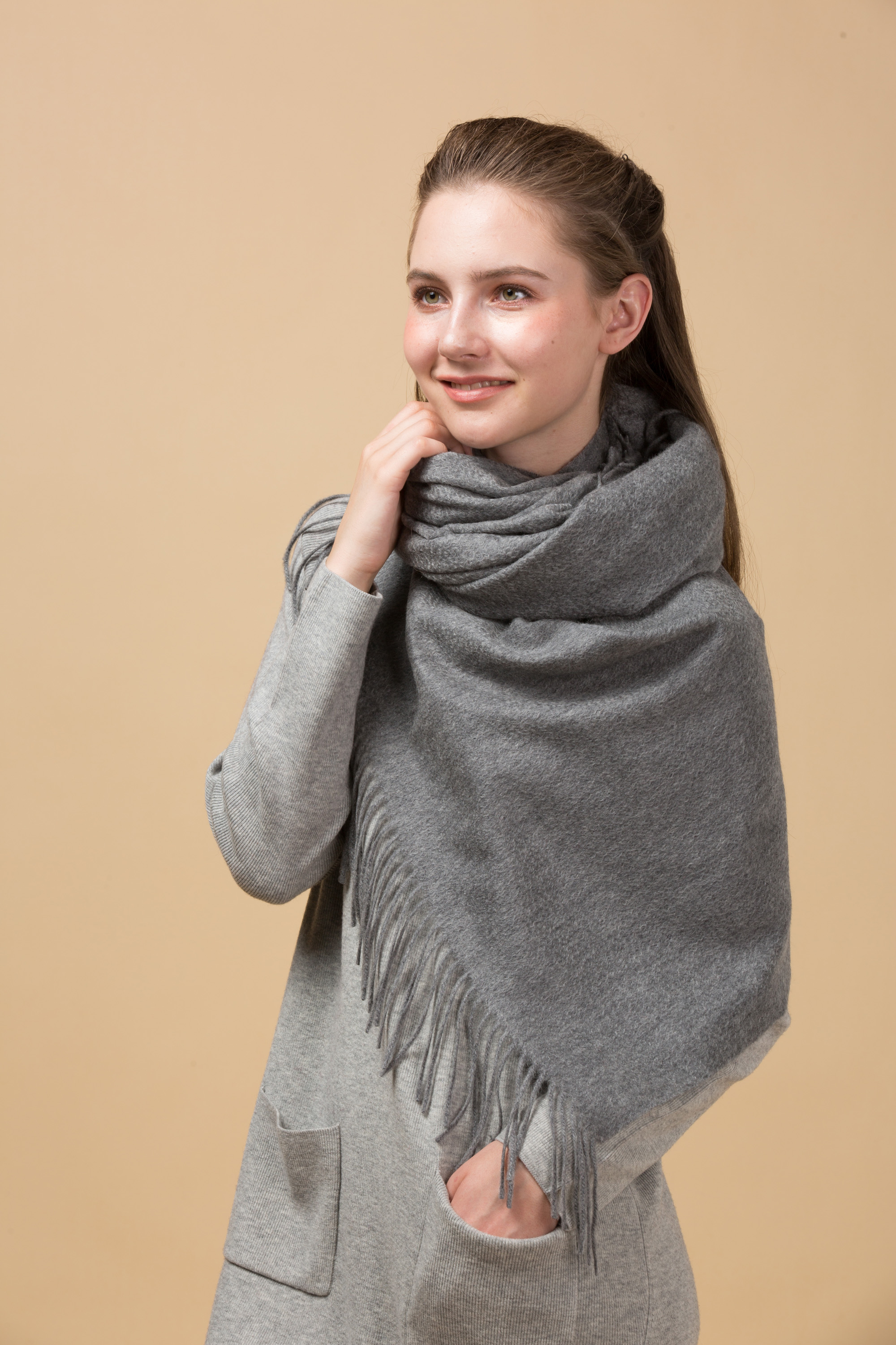 Gris moyen