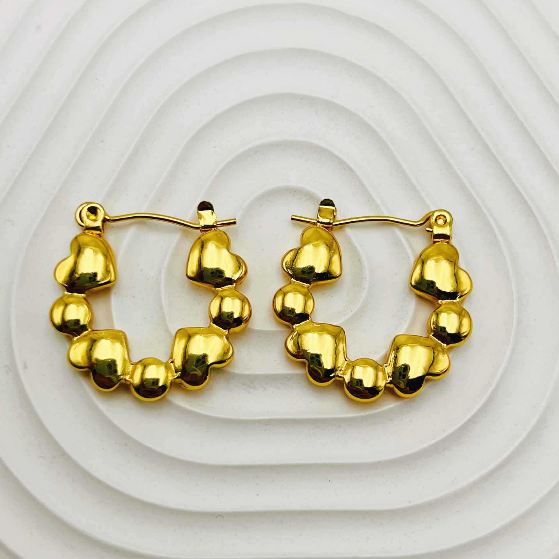 Golden 104