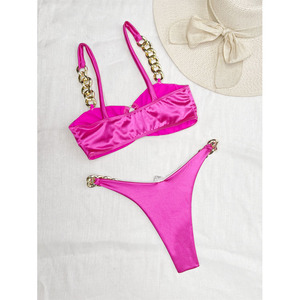 Atacado Cetim Rosa Vermelha 2 Peça <span class=keywords><strong>Bikini</strong></span> Backless Fivela De Metal Triângulo Biquíni Set <span class=keywords><strong>Micro</strong></span> Biquínis Sexy Lady Swimwear