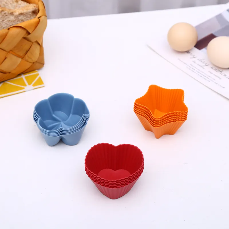 Diferentes formas básicas reutilizáveis colorido silicone bolo molde mini 12 bolo copo silicone muffin copos