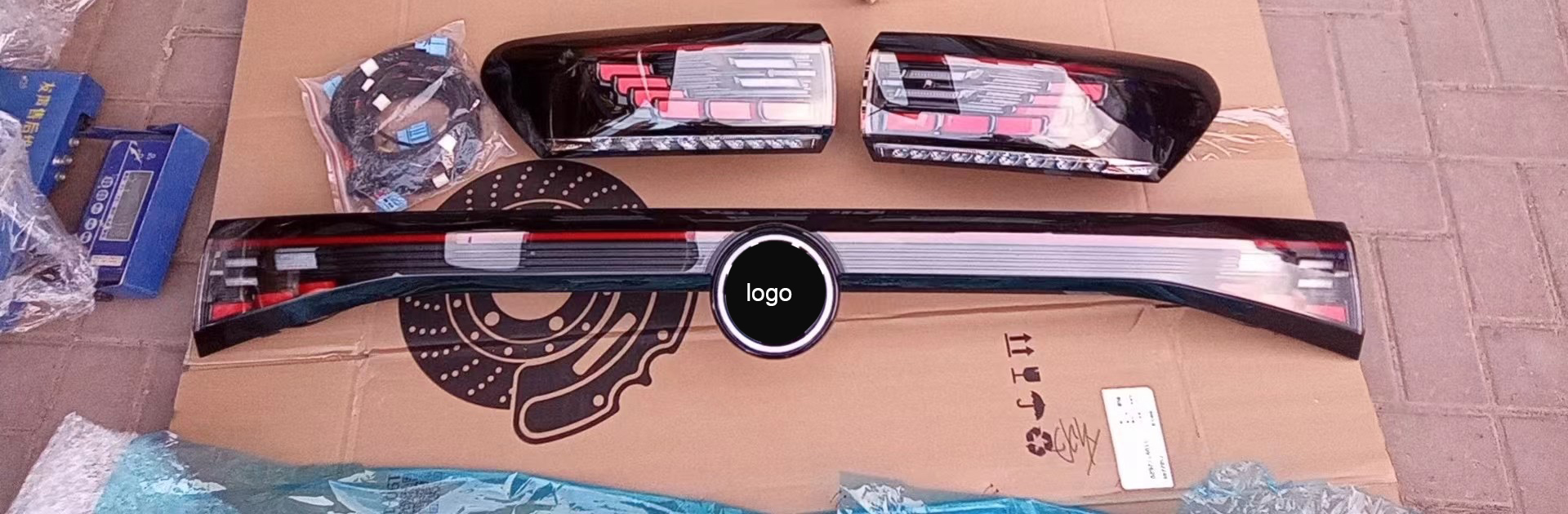 Garnitures de tailight