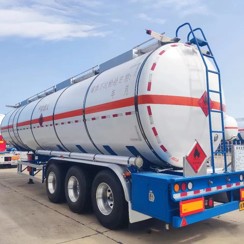 Reboque líquido do caminhão-tanque do volume 46000L /46CBM para o transporte líquido perigoso