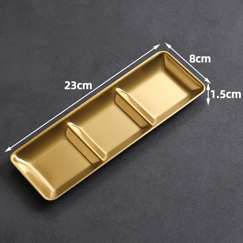 Three-compartment square dish (gold) enlarged