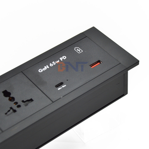实用嵌入式电源插座，带65w快速充电USB A + C端口，人性化设计，安装方便 - Product Image 4