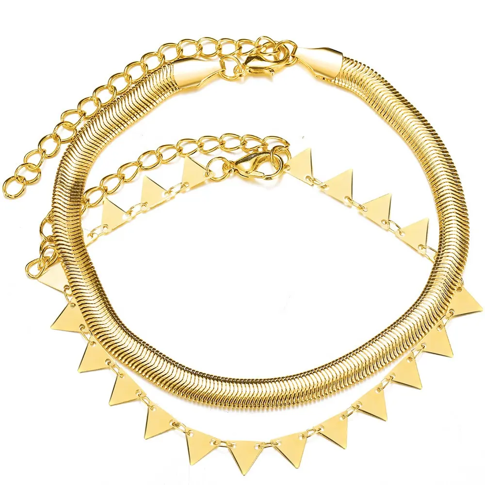 Chaîne de pieds de chaîne d'os de serpent en métal à double couche de triangle d'or de nouvelle mode européenne et américaine pour des femmes et des hommes