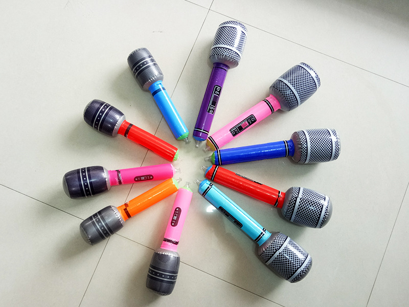 9 microphones de 24 cm