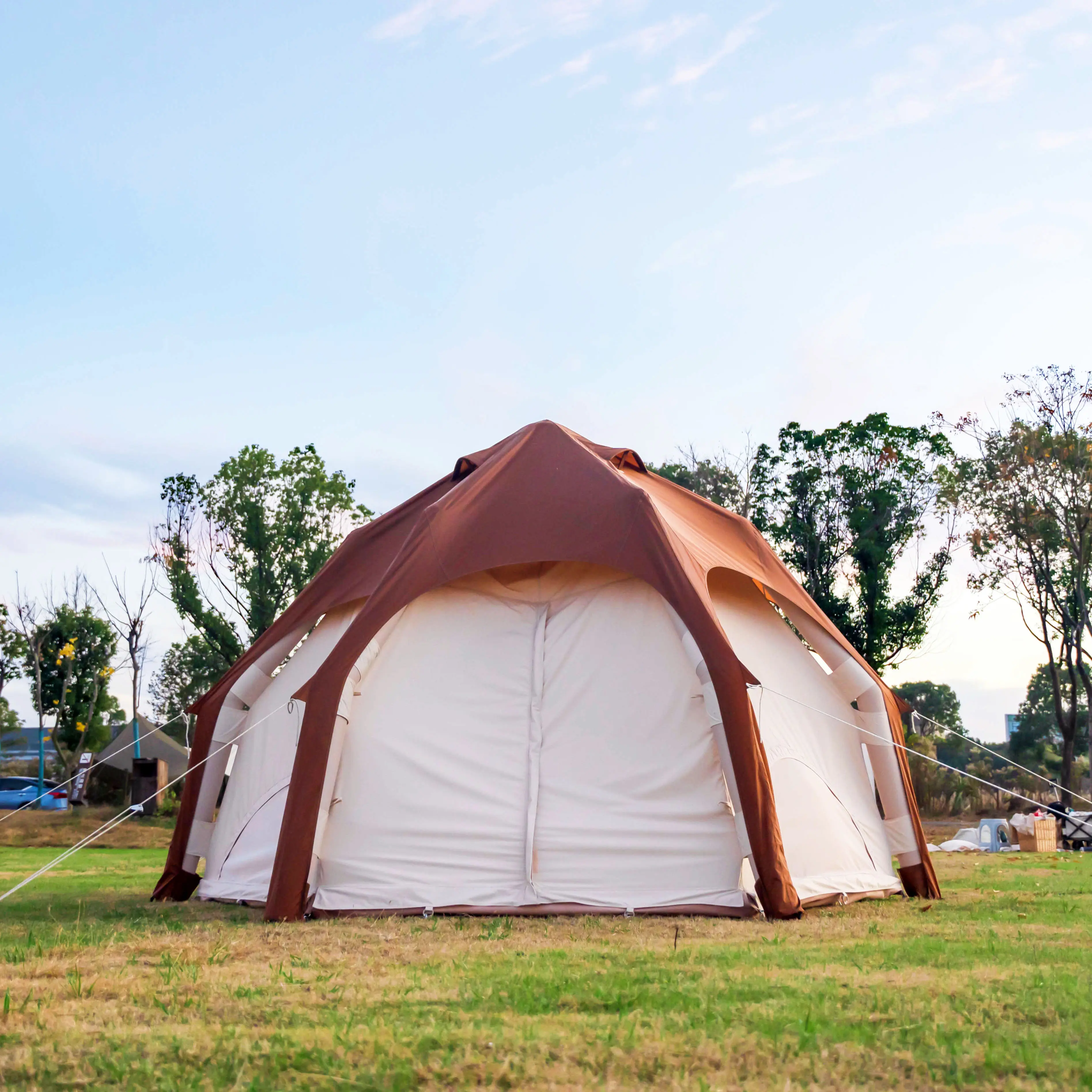 Wasserdichtes aufblasbares Zelt 4-Saisons Oxford aufblasbares Campingzelt-Luftzelt mit abnehmbarer Regenfliege