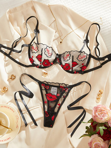 Женское эротическое нижнее белье с вышивкой - Product Image 6