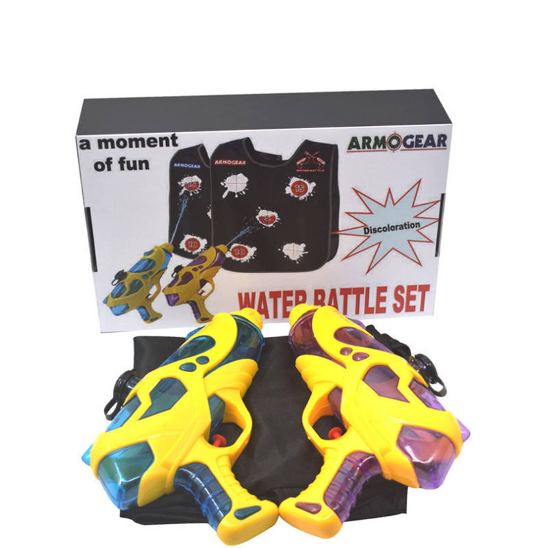 เสื้อกั๊ก 2 ตัว + ปืนฉีดน้ำ 2 กระบอก