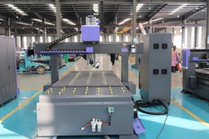 4轴数控路由器ATC akm1325-4a，带90个摆动主轴，用于雕刻圆柱形物体木材泡沫塑料1300 * 2500毫米 - Product Image 5