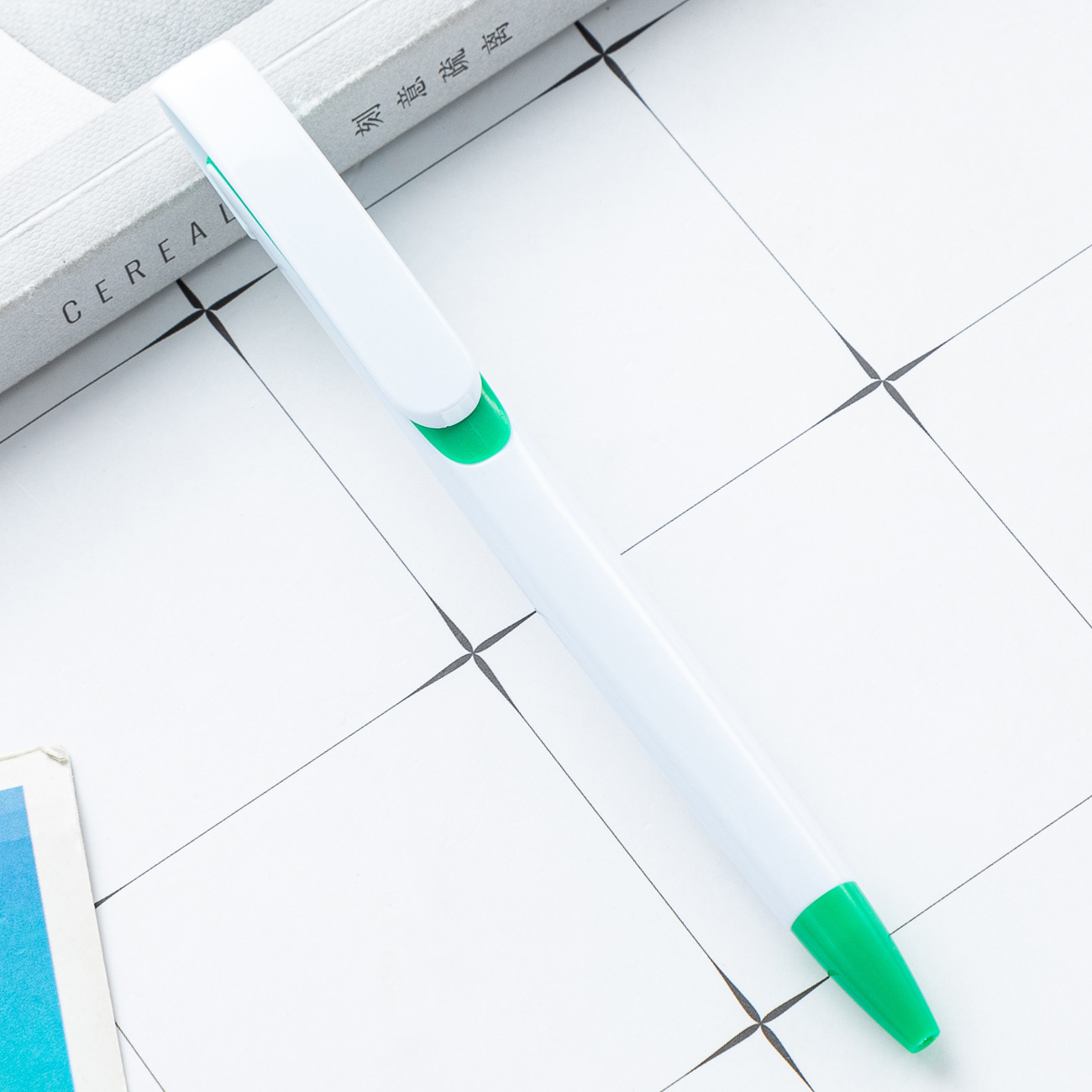 White pole - green