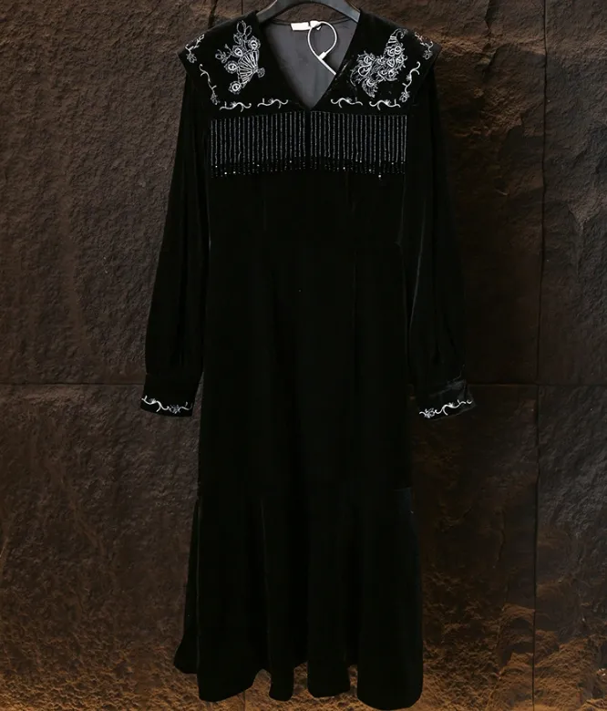 महिलाओं के लिए नई रेडी टू शिप हॉट विंटेज ब्लैक वेलवेट फिशटेल ड्रेस