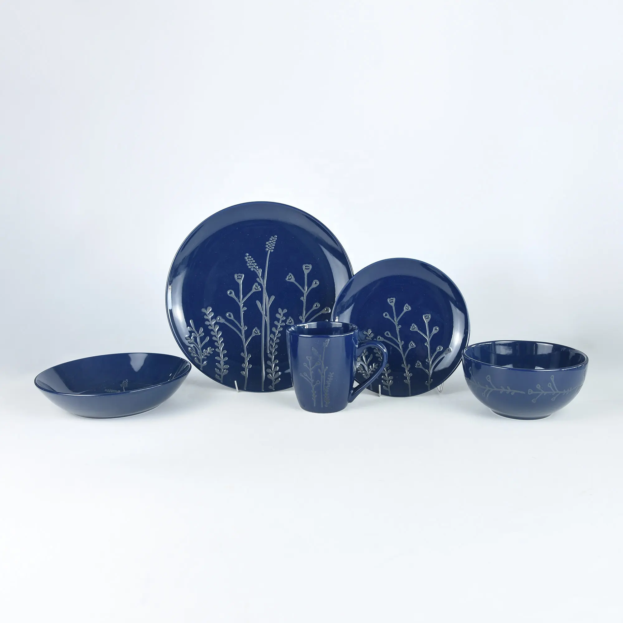 Nuevo diseño 2023 16 piezas de porcelana con juego de cena con estampado de almohadilla con plato y cuenco de vajilla de cerámica de porcelana de color azul profundo
