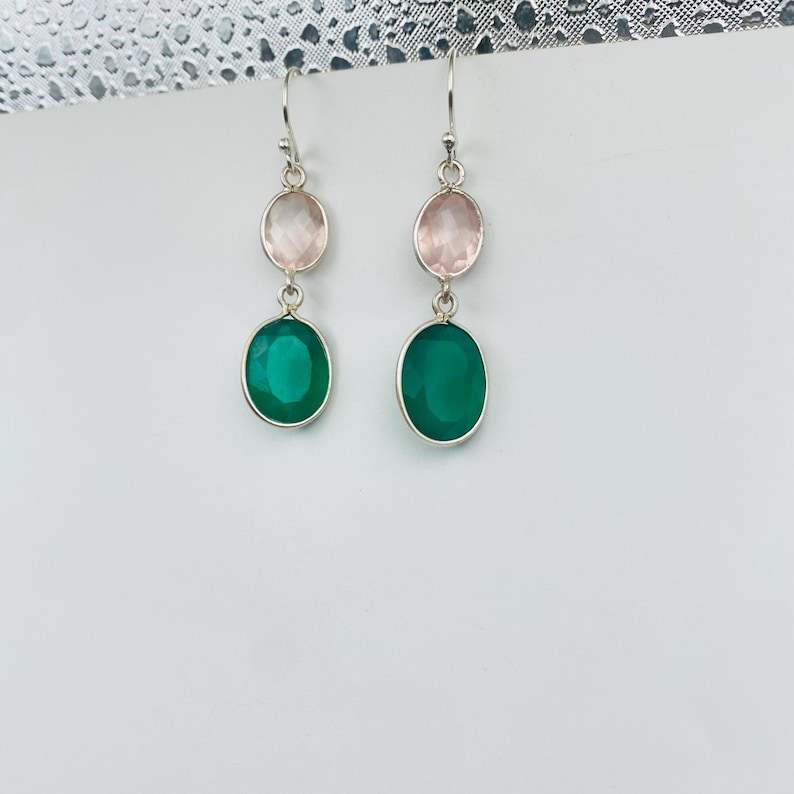 สีเขียวเข้ม