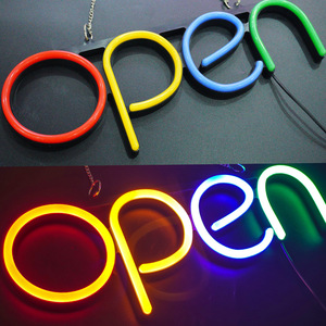 ป้ายไฟนีออน LED แบบปรับแต่งได้สำหรับโฆษณาป้ายนีออนแบบยืดหยุ่นป้ายนีออนแบบกำหนดเองกันน้ำปาร์ตี้งานแต่งงานกล่องพีวีซีพาวเวอร์ไอเทม